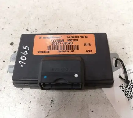 Hyundai Santa Fe Gearbox control unit/module 9544739520 4450000105M