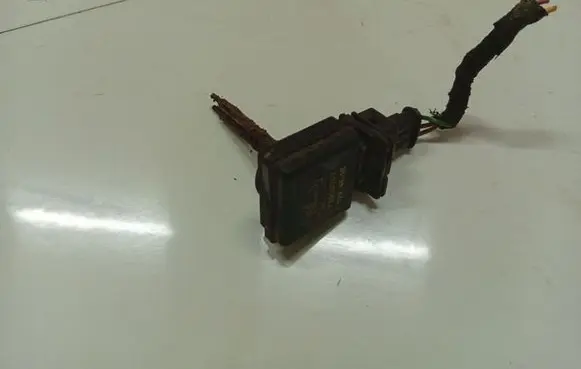 Peugeot 406 Coolant level sensor 73506202