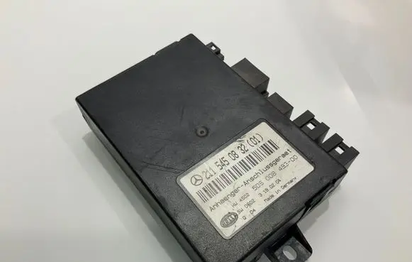Mercedes-Benz E W211 Tow bar trailer control unit/module 2115450832 5DS00849300 A2115450832