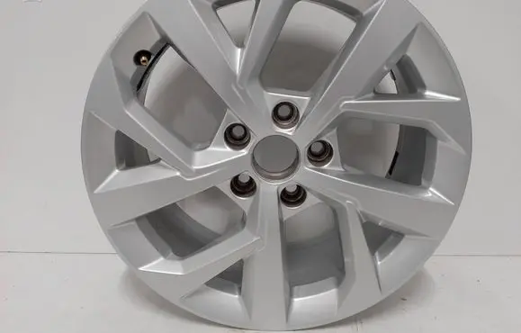 Audi Q2 - R17 alloy rim 81A601025AK