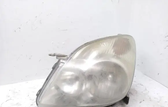 Toyota Corolla Verso E121 Headlight/headlamp