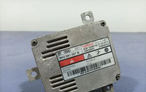 Audi Q5 SQ5 Voltage converter/converter module 8K0941597B