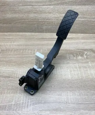 Volkswagen Golf IV Accelerator throttle pedal 1J1721503K 0281002342