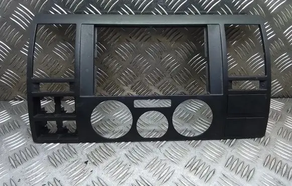 Volkswagen Transporter - Caravelle T5 Radio/GPS head unit trim 7H0857237E