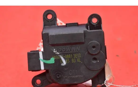 Hyundai Kona I Air flap motor/actuator H400730881