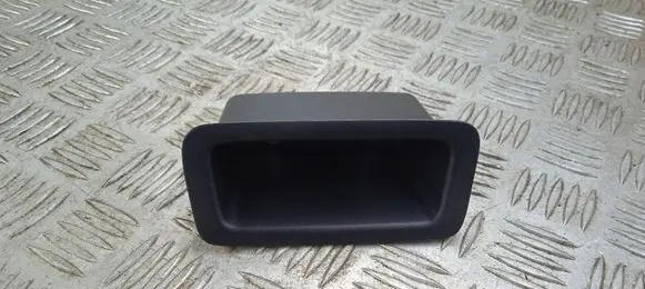 Maserati Levante Tailgate trim 670080000