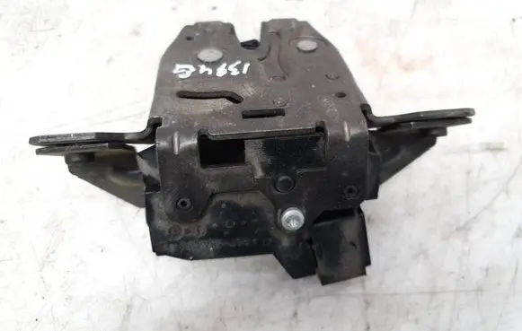 Opel Astra J Tailgate/trunk/boot lock/catch/latch 13578941