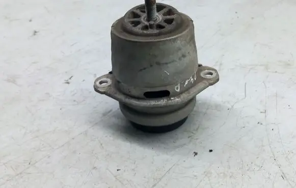 Porsche Cayenne (92A) Engine mount bracket 7P5199131
