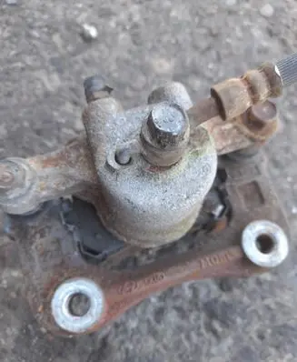 Hyundai Tucson TL Rear brake caliper