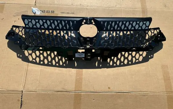 Renault Scenic E-Tech V Front grill 620784443R