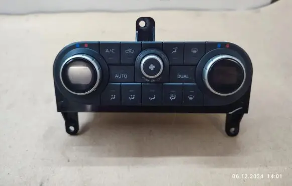 Nissan Qashqai+2 Climate control unit 27500BB60A