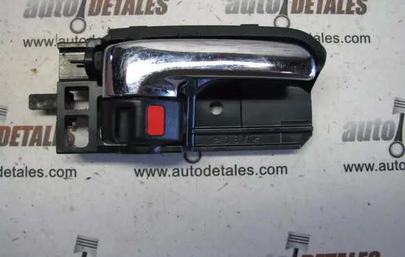 Toyota Corolla Verso AR10 Front door interior handle