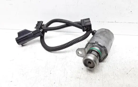 Volvo V60 Camshaft vanos timing valve 30757801