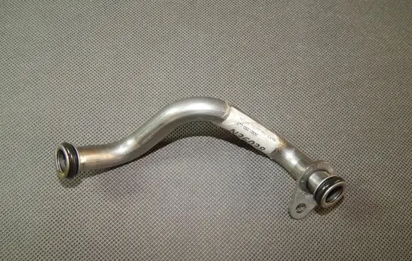Skoda Kodiaq Turbo turbocharger oiling pipe/hose 04E145735C