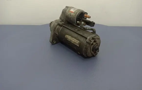 Volkswagen Golf IV Starter motor 02M911023R