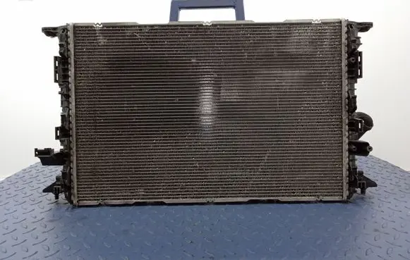 Audi A8 S8 D4 4H Coolant radiator 4H0121251C