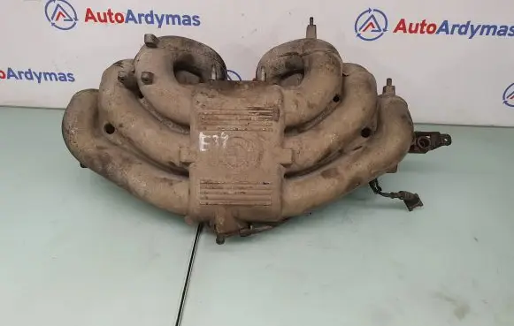BMW 5 E34 Intake manifold 1719751 11611719751 1719753