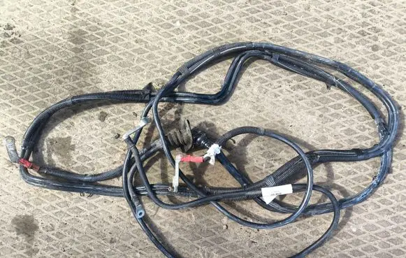 Volvo XC90 Positive cable (battery) D8688673002