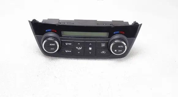 Toyota RAV 4 (XA40) Climate control unit 75F546 75F629