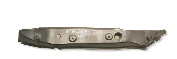 Mercedes-Benz B W246 W242 Fender end trim A2468890925
