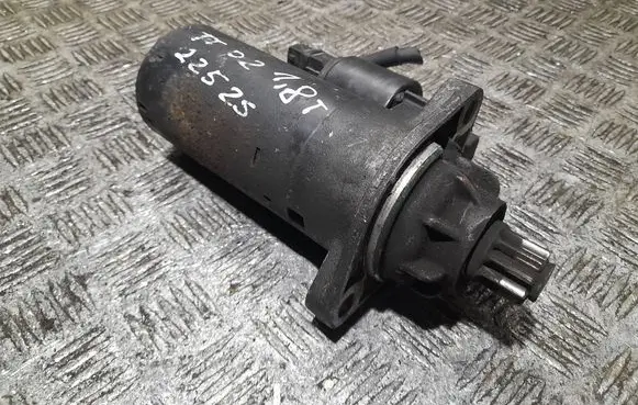 Audi TT Mk1 Starter motor 1005831088