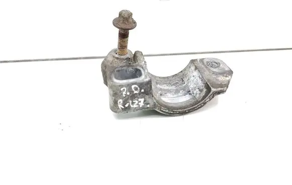 Mercedes-Benz E W211 Sway bar bush bracket, front 0711220464011