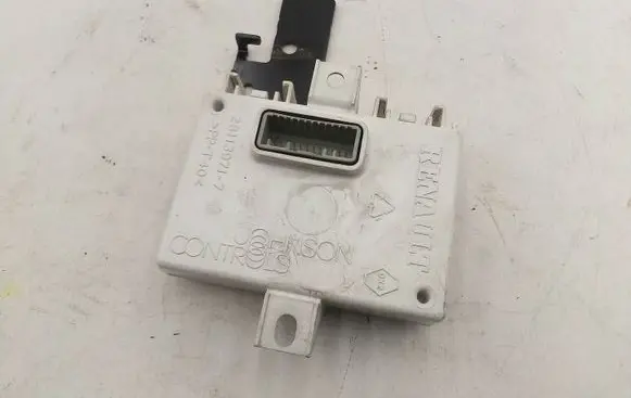 Renault Megane III GPS navigation control unit/module 280380655R