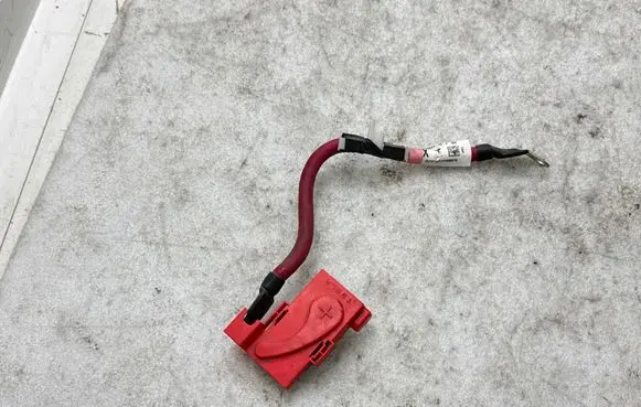 Tesla Model X Positive cable (battery) 103688300E