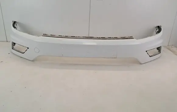Volkswagen Tiguan Front bumper 5NA807221 Z2662
