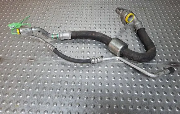 BMW 3 E90 E91 Air conditioning (A/C) pipe/hose S18031031 9168365
