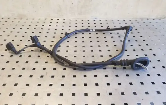 Volkswagen PASSAT B8 Rear ABS sensor wiring 