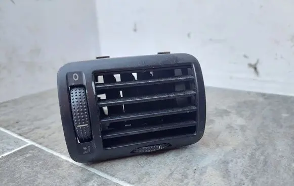 Volkswagen PASSAT B5 Dashboard side air vent grill/cover trim 3B0819704A