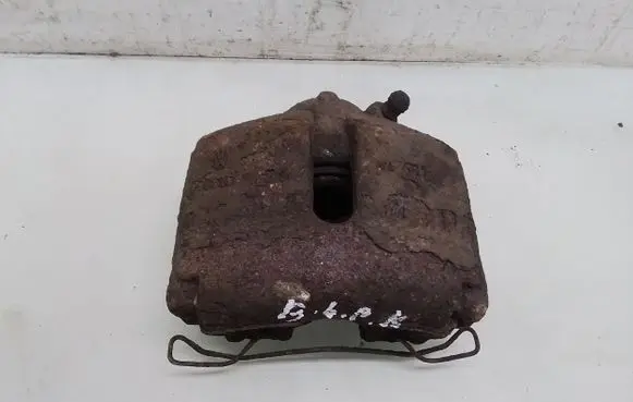 Volkswagen PASSAT B6 Front brake caliper