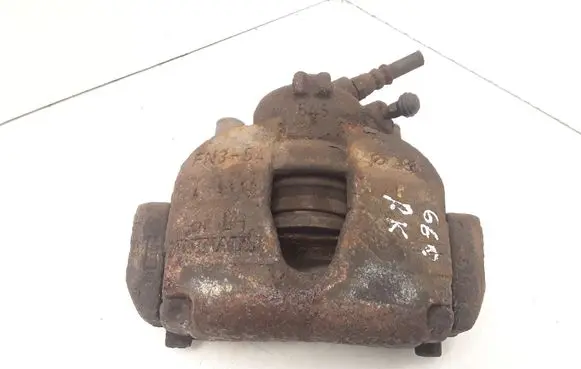 Renault Megane II Front brake caliper