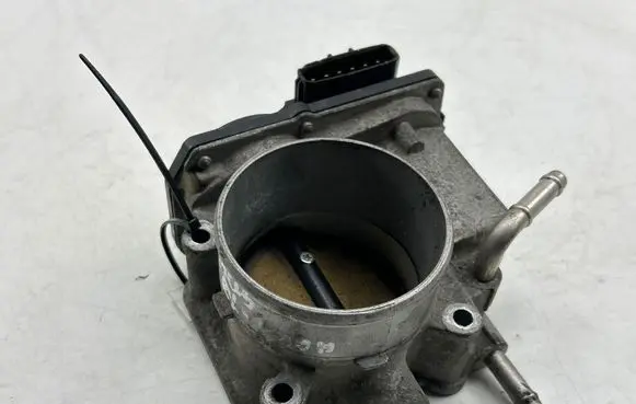 Lexus RX 330 - 350 - 400H Throttle valve 2203020060 SD15 4G13