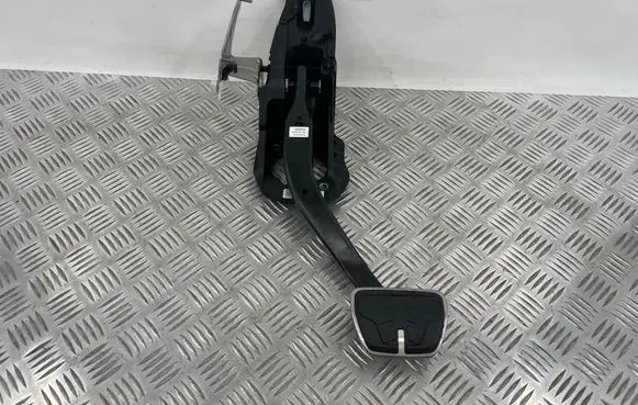 BMW 3 G20 G21 Brake pedal 687428105 14145710 SK163693