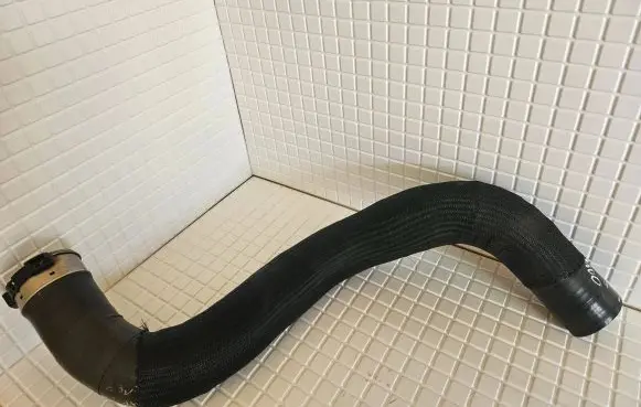 Jeep Grand Cherokee Intercooler hose/pipe 55038005AD 389191