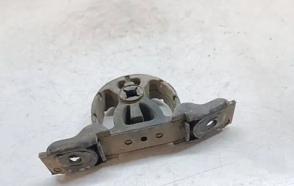 BMW X5 E53 Muffler mount bracket/holder 1438435 7503027