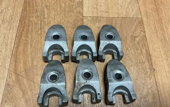 Volkswagen Touareg II Fuel Injector clamp holder 059216J