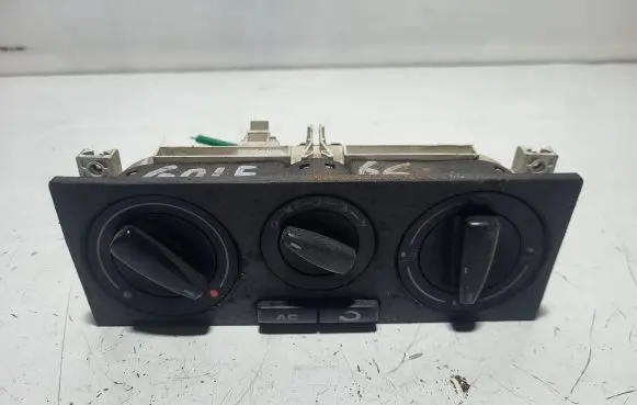 Volkswagen Golf IV Climate control unit 20FE