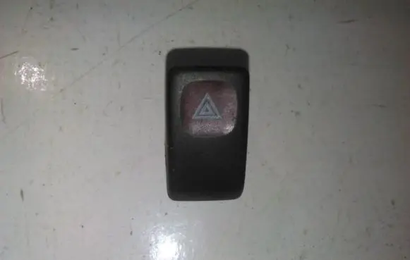 Volkswagen Golf II Hazard light switch