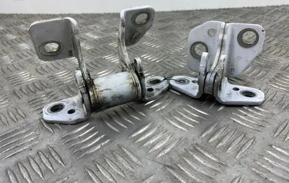Jeep Grand Cherokee Rear door hinge set 