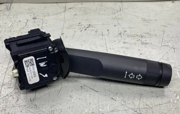 Opel Insignia A Indicator stalk 95220563