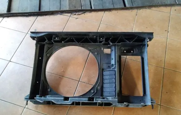 Peugeot 307 Radiator cooling fan shroud 9650316080