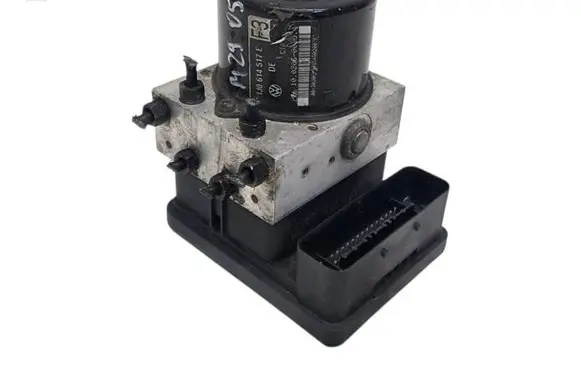 Audi A3 S3 8L ABS Pump 1C0907379E 1J0614517E 10096003133