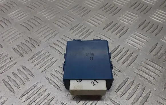 Toyota Yaris Sliding door control unit/module 859800D050