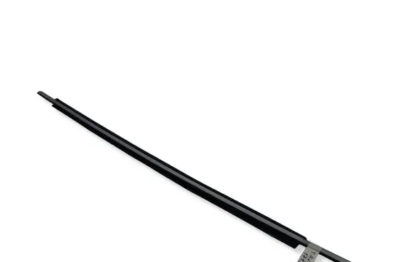 Toyota Avensis T250 Rubber seal front door window/glass FRONTRIGHT