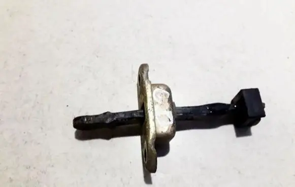 Mitsubishi L200 Rear door check strap stopper