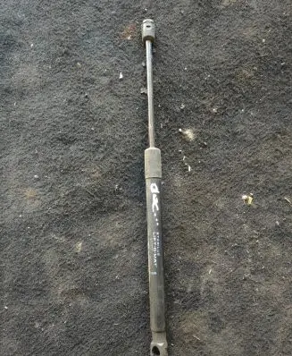 Dacia Duster Tailgate/trunk strut/damper 904520004R