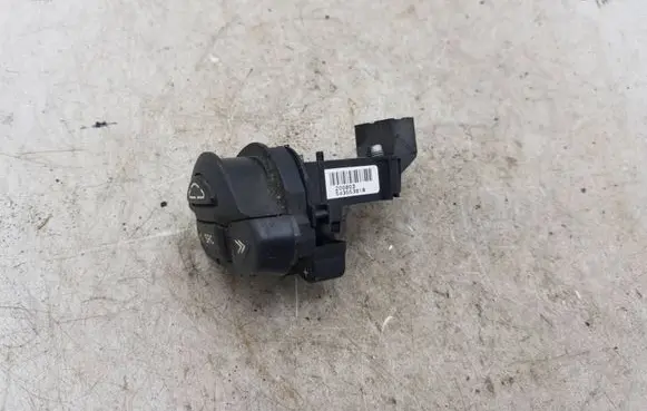 Nissan X-Trail T30 Other switches/knobs/shifts 20080354355381B
